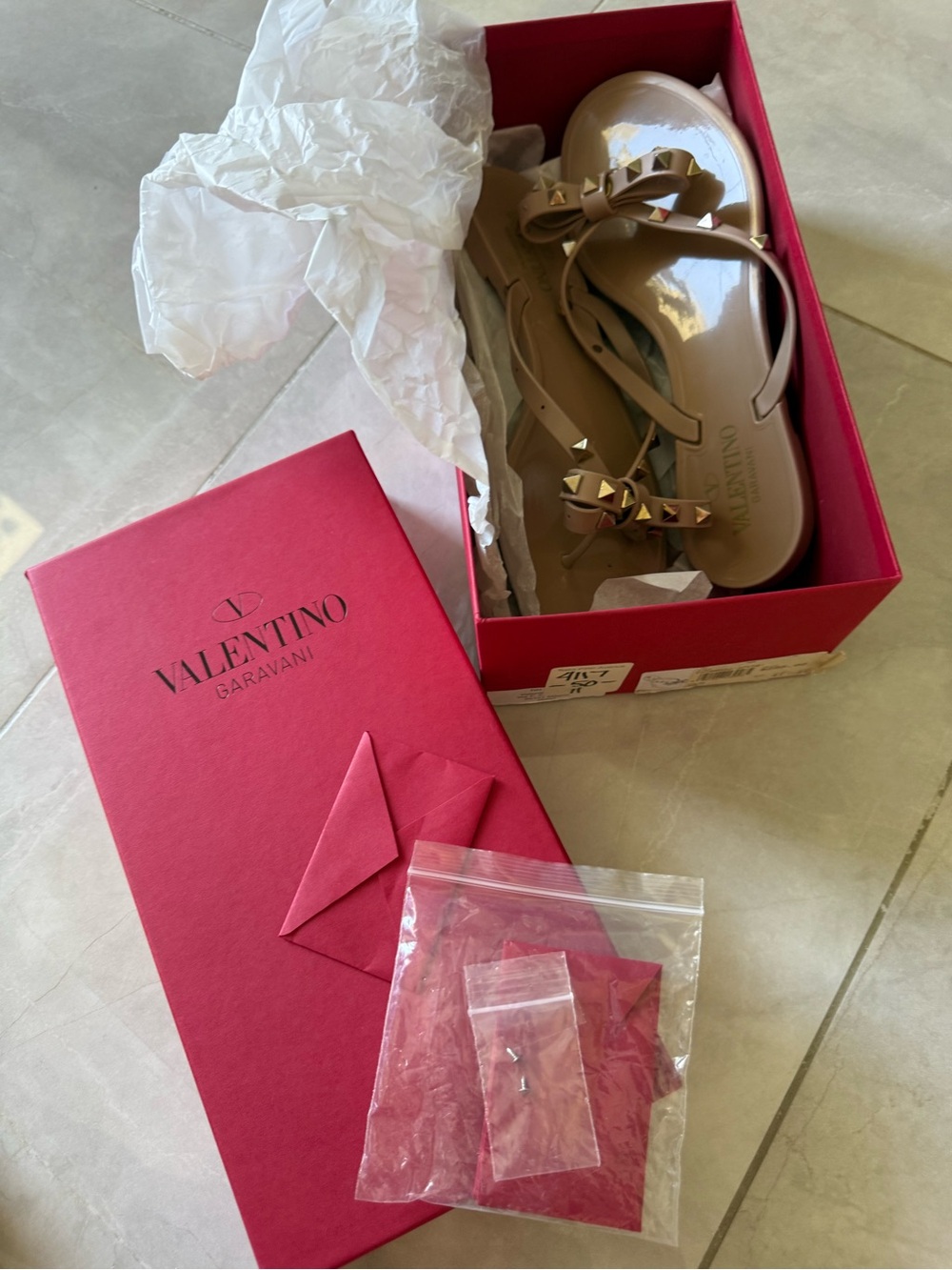 Valentino Garavani Rockstud Jelly Thong Sandals – Nude Beige Size 10 - Picture 6 of 7